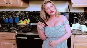 my stepmom is a very naughty chubby girl besides having huge tits and a big ass she fucks very well would you like to have a stepmother like this in your house 1733440944